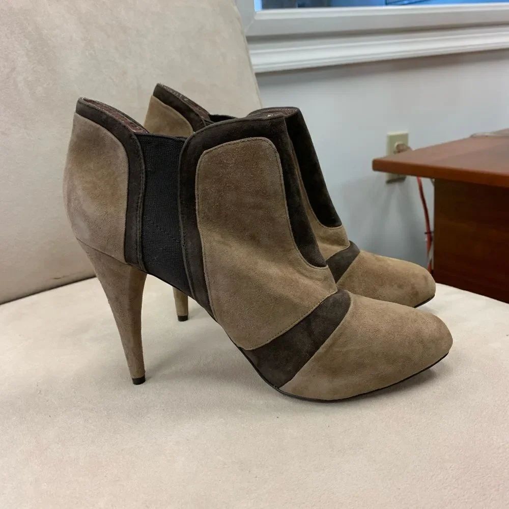 BCBGeneration Brown Suede Heeled Bootie sz 10 NEW